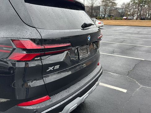 Certified 2024 BMW X5 sDrive40i w/ Premium Package image 9