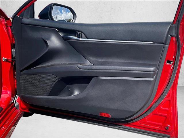 Used 2022 Toyota Camry SE w/ Audio Upgrade Package FWD image 16
