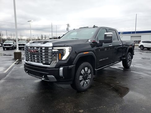 New 2026 GMC Sierra 2500 Denali w/ Denali Reserve Package image 9