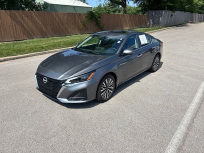 Used 2025 Nissan Altima 2.5 SV w/ SV Premium Package