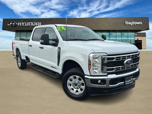 Used 2024 Ford F250 XLT image 1