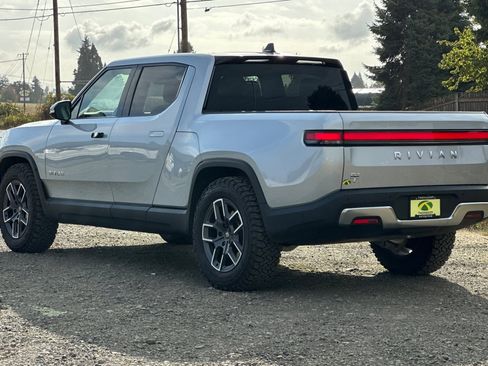 Used 2024 Rivian R1T Adventure image 6