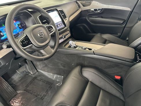 Certified 2024 Volvo XC90 T8 Ultimate w/ Protection Package Premier AWD/4WD image 9