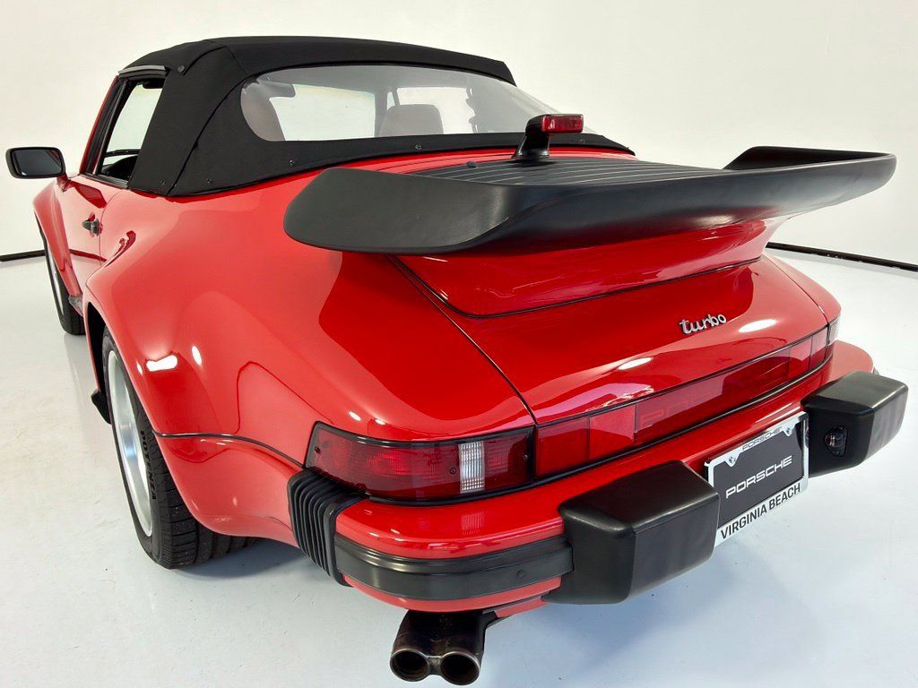 Used 1987 Porsche 911 Carrera RWD image 12