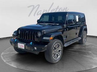 Used 2022 Jeep Wrangler Unlimited Sahara AWD/4WD video 1