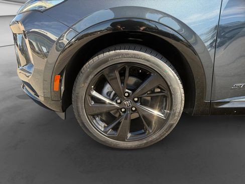 New 2026 Buick Envision Sport Touring image 9