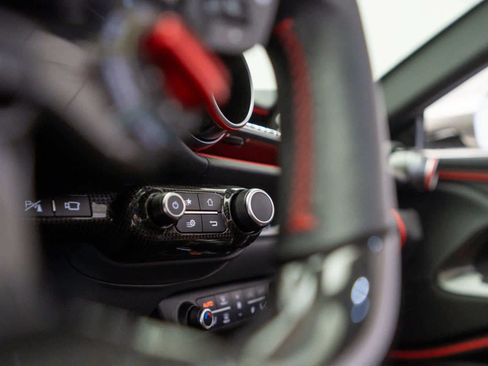 Used 2022 Ferrari 812 GTS RWD image 25