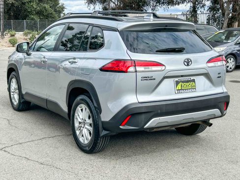 Used 2024 Toyota Corolla Cross LE w/ Moonroof Package AWD/4WD image 7