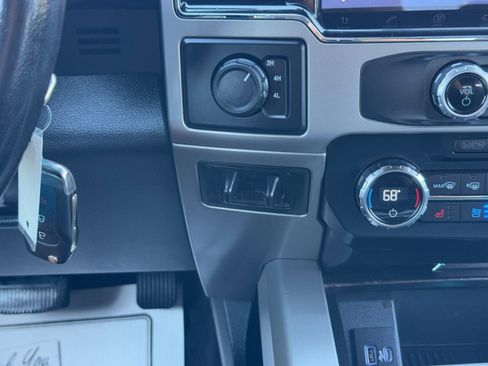 Used 2022 Ford F450 Lariat w/ FX4 Off-Road Package image 29