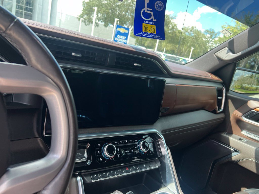Used 2022 GMC Sierra 1500 Denali RWD image 11