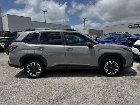 Used 2026 Subaru Forester Premium AWD/4WD image 3