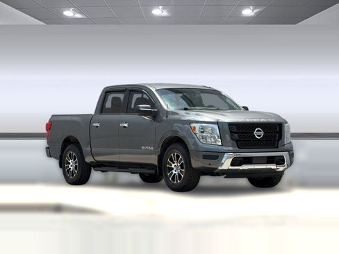 Used 2021 Nissan Titan SV w/ SV Convenience Package AWD/4WD image 7