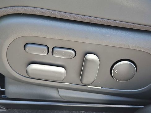 Certified 2024 Hyundai Ioniq 5 Limited RWD image 17