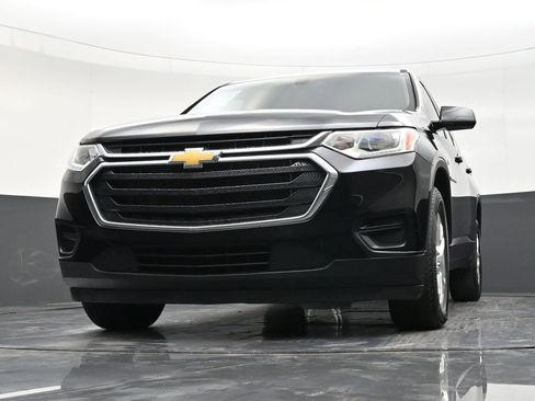Used 2020 Chevrolet Traverse LS image 28