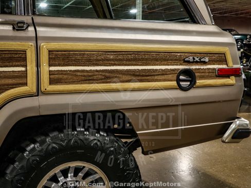 Used 1988 Jeep Grand Wagoneer AWD/4WD image 34