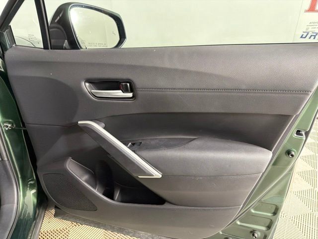 Used 2024 Toyota Corolla Cross XLE w/ Convenience Package AWD/4WD image 29