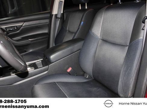Used 2016 Nissan Altima 2.5 SR FWD image 4