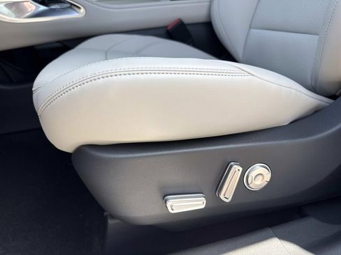 New 2026 Lincoln Nautilus Premier w/ Equipment Group 102A AWD/4WD image 20