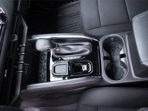 Used 2023 GMC Canyon Elevation w/ Convenience Package image 25