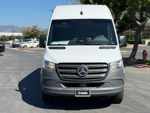 New 2025 Mercedes-Benz eSprinter 170 Cargo image 4