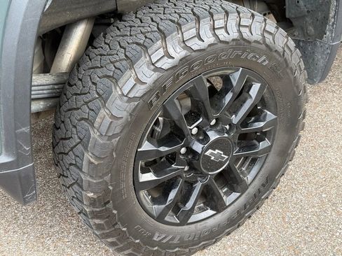 Used 2025 Chevrolet Silverado 2500 LT w/ Trail Boss Package image 10