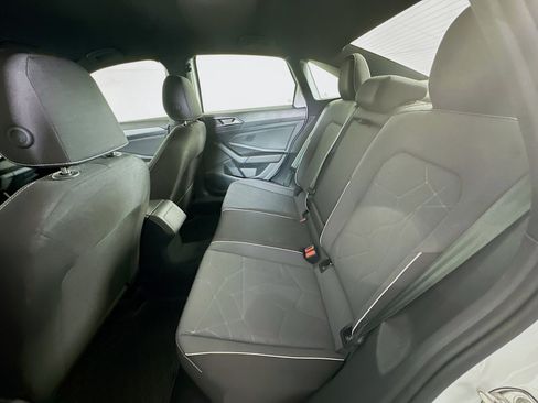 Used 2025 Volkswagen Jetta Sport image 27