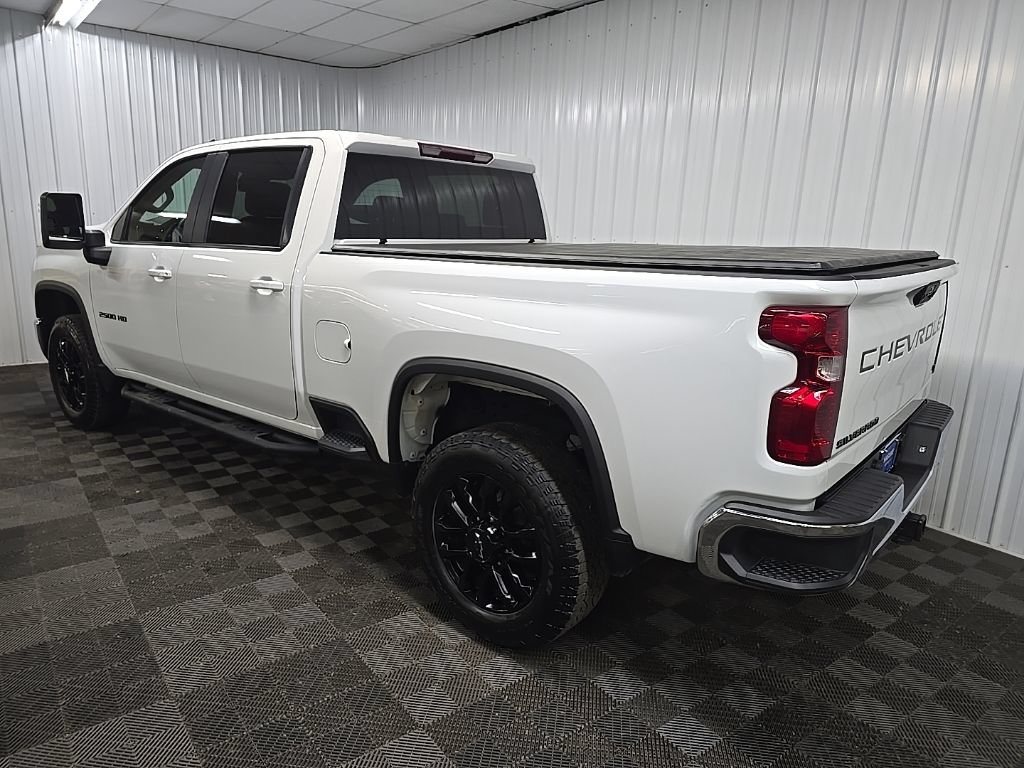 Used 2025 Chevrolet Silverado 2500 LT AWD/4WD image 9