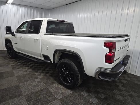 Used 2025 Chevrolet Silverado 2500 LT AWD/4WD image 9