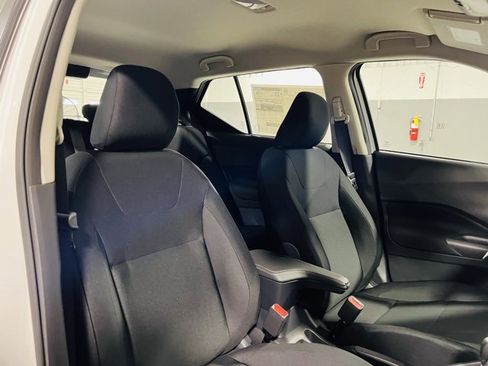 New 2025 Nissan Kicks Play S image 30