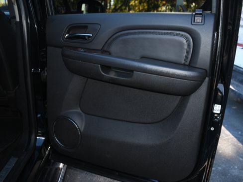 Used 2012 GMC Sierra 2500 Denali w/ Suspension Package, Off-Road image 19