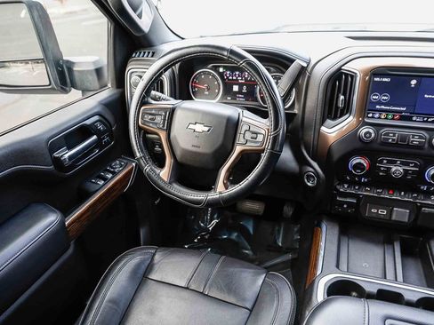 Used 2022 Chevrolet Silverado 2500 High Country w/ Safety Package II image 14