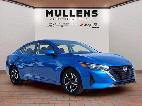 Used 2024 Nissan Sentra SV image 3