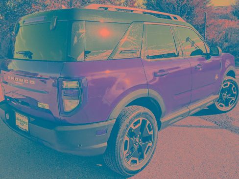 Certified 2024 Ford Bronco Sport Outer Banks AWD/4WD image 3