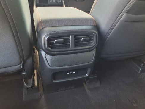Used 2025 Honda Pilot Sport image 13