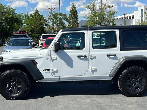 Used 2021 Jeep Wrangler Unlimited Sport AWD/4WD image 8