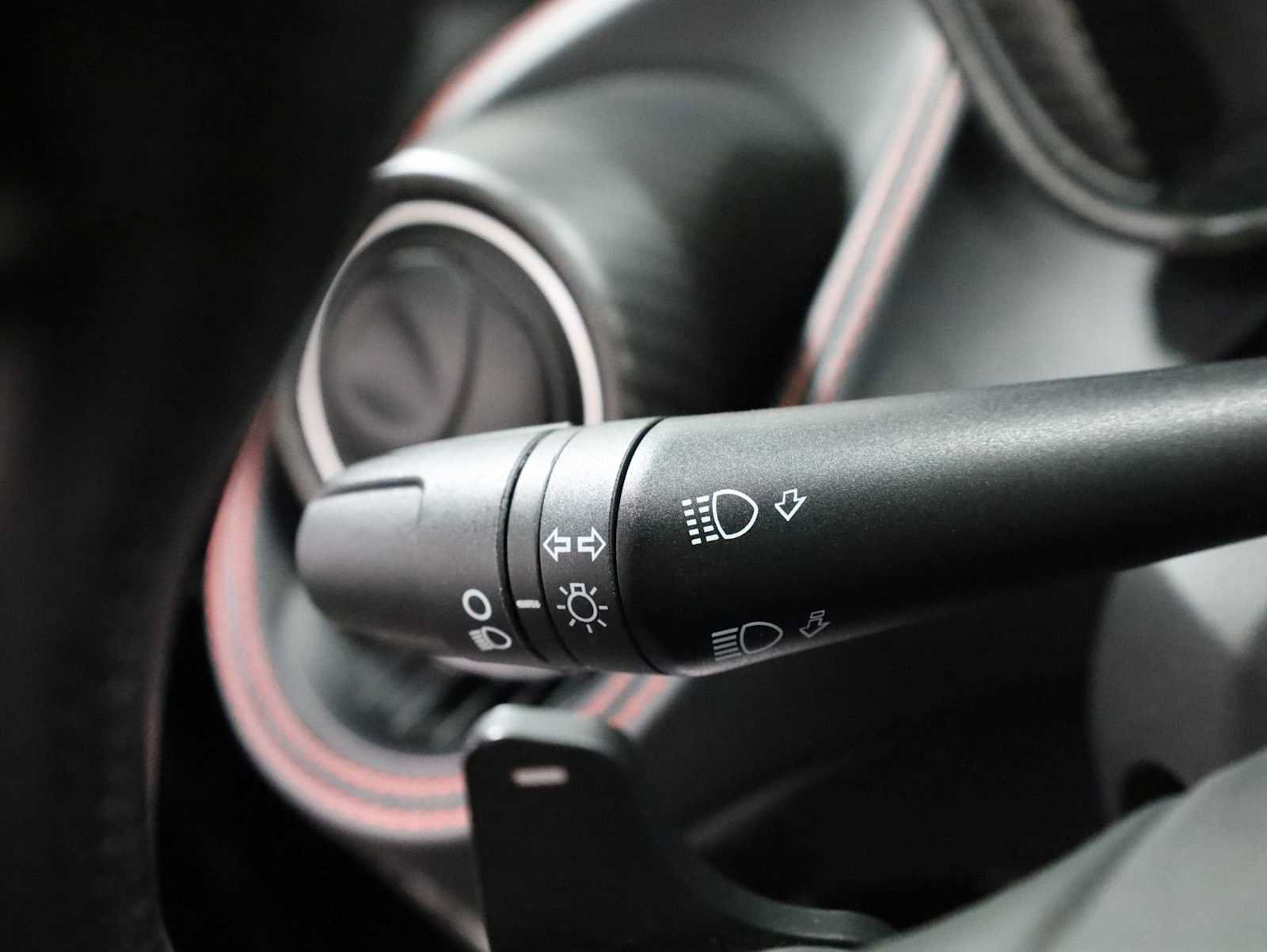 Used 2016 Alfa Romeo 4C Spider RWD image 28