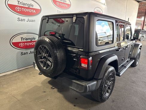 Used 2024 Jeep Wrangler Unlimited Sport AWD/4WD image 21