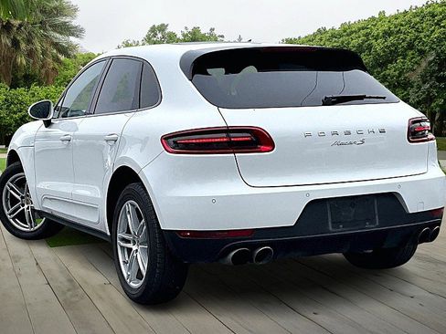 Used 2017 Porsche Macan S image 12