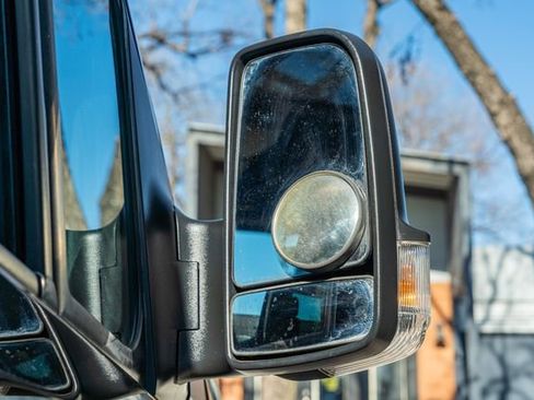 Used 2016 Mercedes-Benz Sprinter 3500 image 13