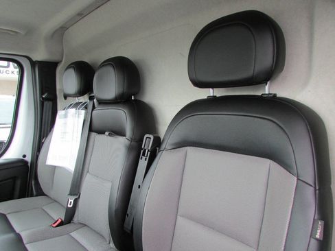 Used 2023 RAM ProMaster 3500 FWD image 13