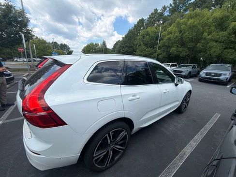 Used 2019 Volvo XC60 T5 R-Design w/ Protection Package Premier FWD image 3