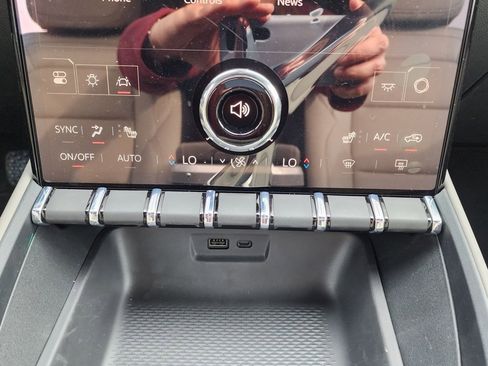 New 2026 GMC Terrain Elevation w/ Elevation Premium Package image 29