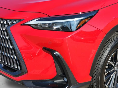 Certified 2025 Lexus NX 250 FWD w/ Cold Area Package image 30