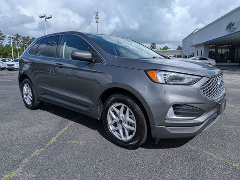 Used 2024 Ford Edge SEL AWD/4WD image 3