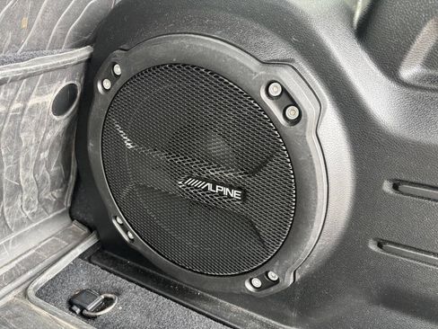 Used 2020 Jeep Wrangler Unlimited Sahara AWD/4WD image 13