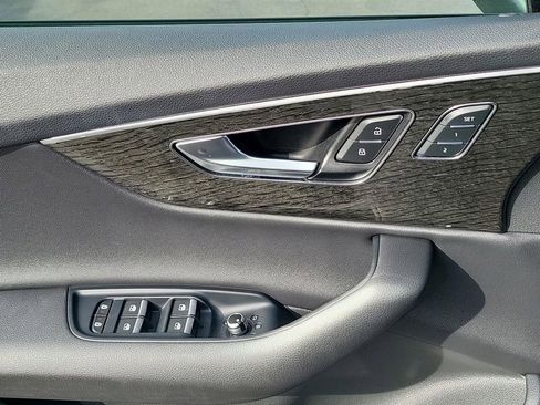 Used 2021 Audi Q7 3.0T Premium Plus w/ Premium Plus Package image 16