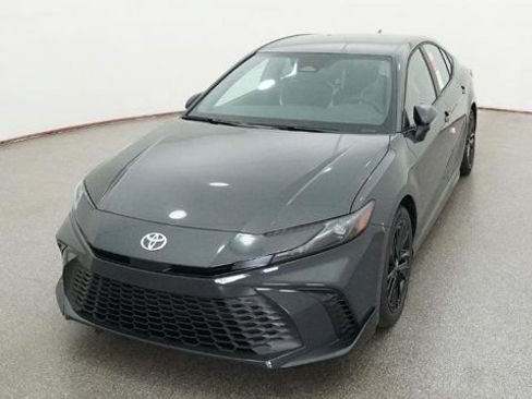 New 2026 Toyota Camry Hybrid FWD image 30