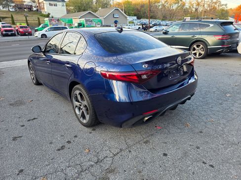 Used 2018 Alfa Romeo Giulia AWD image 7