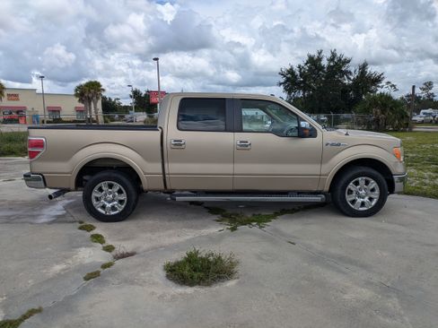Used 2011 Ford F150 Lariat w/ Lariat Chrome Pkg RWD image 3