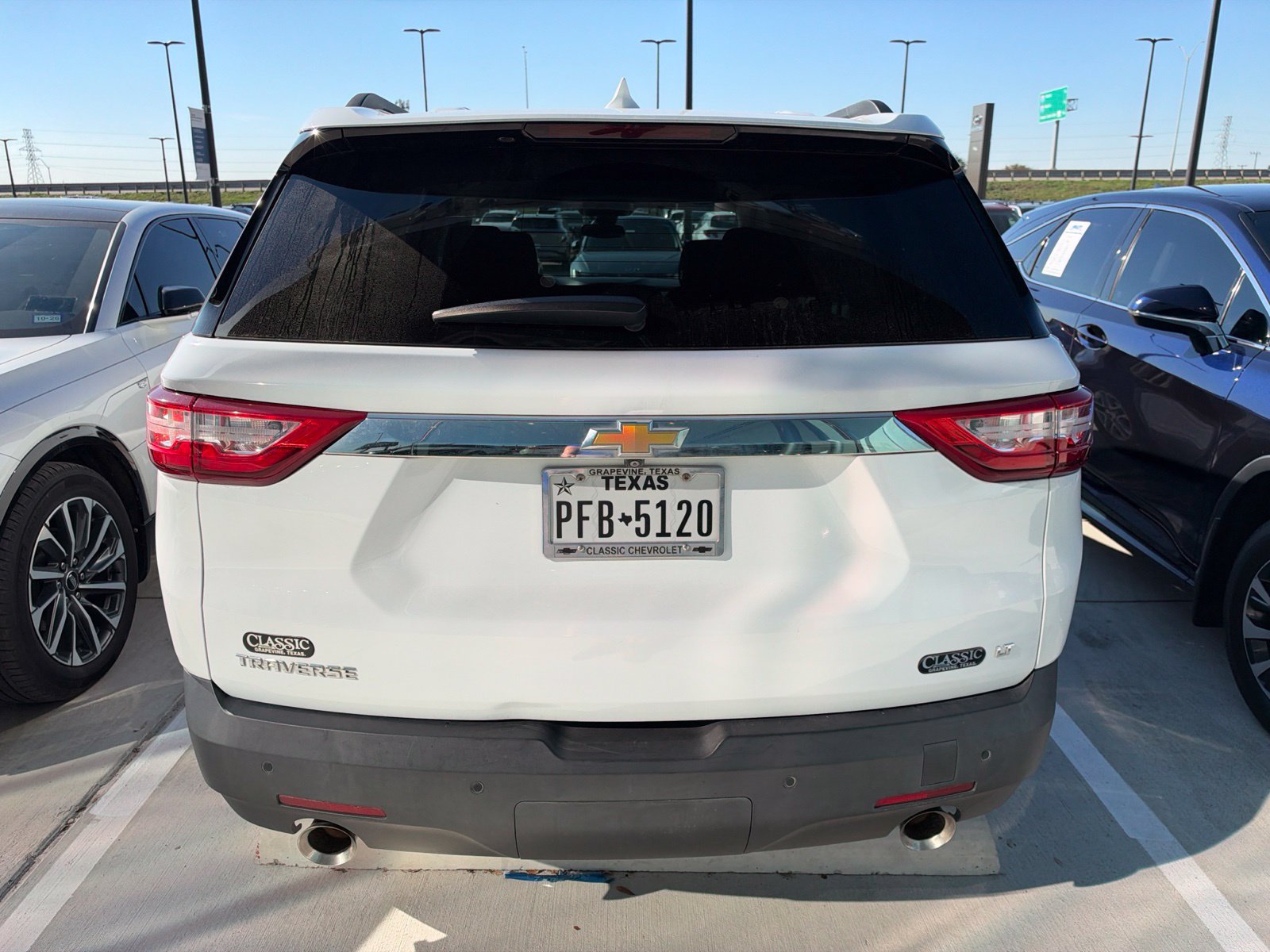 Used 2020 Chevrolet Traverse LT FWD image 8